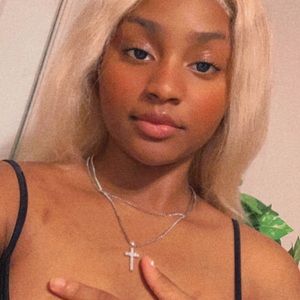 Meet your Posher, Nesha